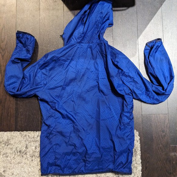 Uniqlo Rain Shell - Picture 3 of 6